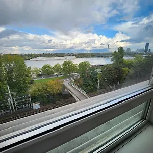 https://lovely-apartment-infor-4-on-the-danube.vienna-besthotels.com