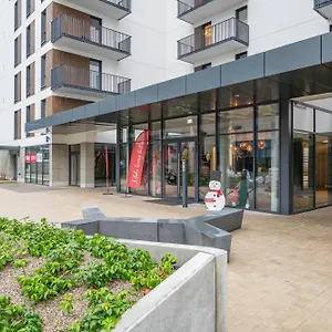 https://apt-business-park-cosy.warsawhotelspoland.com